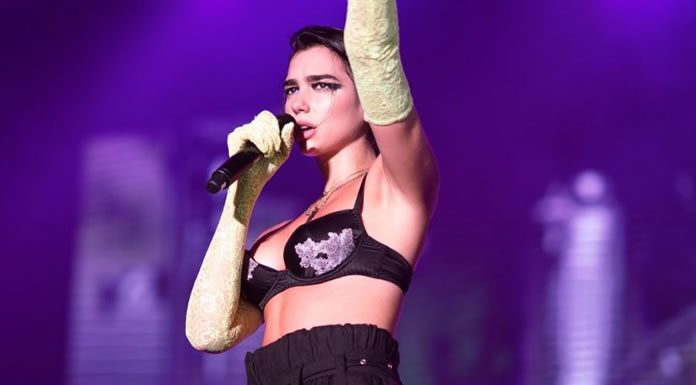 Sacan Por La Fuerza A Fans Durante Concierto De Dua Lipa En China Sacan Por La Fuerza A Fans Durante Concierto De Dua Lipa En China
