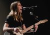 Julien Baker Lanza Dos Sencillos Consecutivos "Tokyo" Y "Sucker Punch"