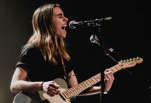 Julien Baker Lanza Dos Sencillos Consecutivos “Tokyo” Y “Sucker Punch” Julien Baker Lanza Dos Sencillos Consecutivos "Tokyo" Y "Sucker Punch"