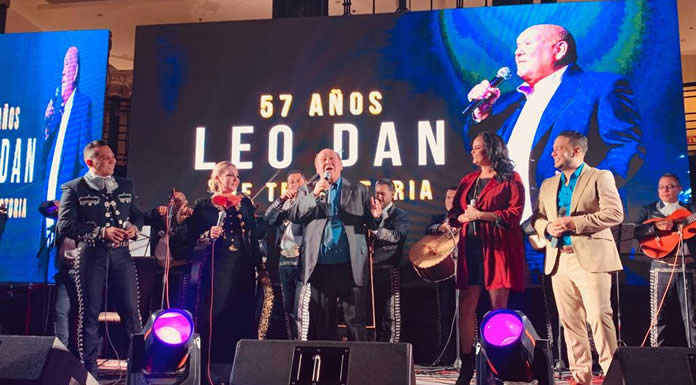 Leo Dan Recibe Homenaje Especial En La "Expo Compositores"