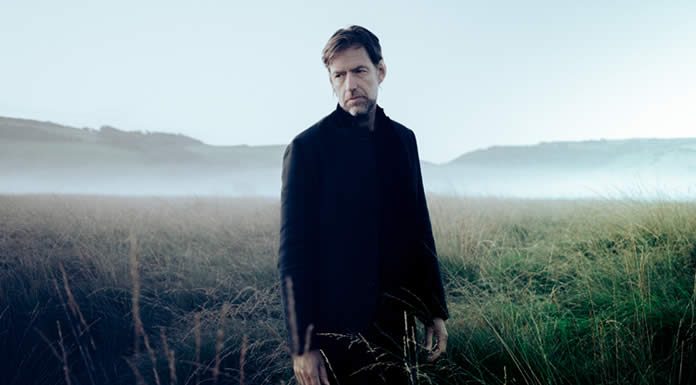 Ed O’Brien Lanza “Brasil” De Su Álbum Debut Como EOB Ed O’Brien Lanza "Brasil" De Su Álbum Debut Como EOB