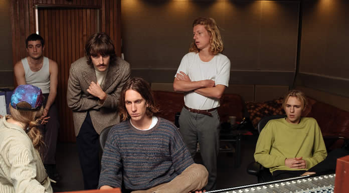 Parcels Anuncia "Live Vol. 1" Su Nuevo Álbum En Vivo