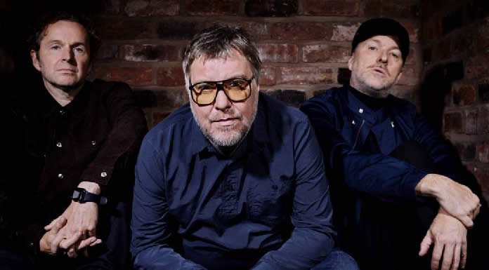 Doves Regresa Después De Once Años Con "Carousels"