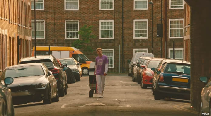 Glass Animals Presenta Su Nuevo Sencillo “Heat Waves” Glass Animals Presenta Su Nuevo Sencillo "Heat Waves"