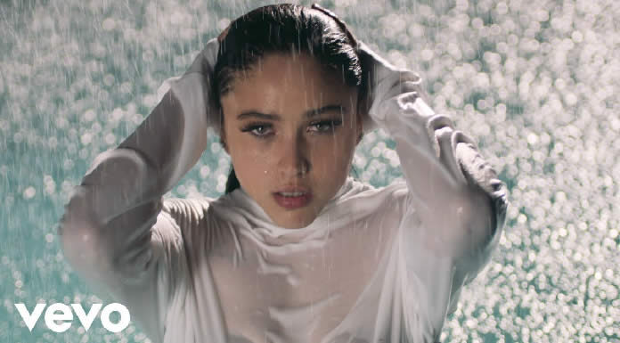 Mariah Da Una Sorpresa Con “Gracias” Mariah Da Una Sorpresa Con "Gracias"