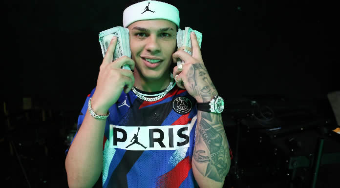 Omy De Oro Presenta Su Nuevo Sencillo Y Video "Cash"