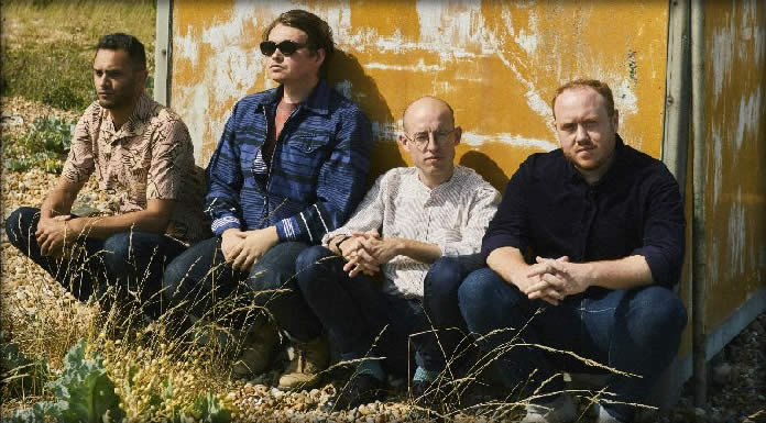 Bombay Bicycle Club Presenta Nueva Versión Acústica De "Is It Real"