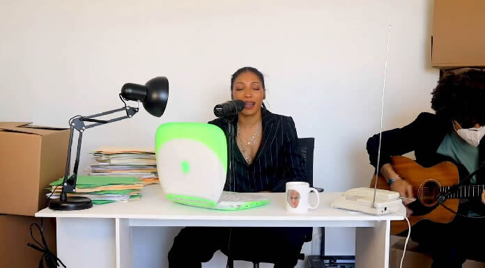 NPR Music Presenta A Diana Gordon Dentro De Su Serie Tiny Desk (Home) Concerts Diana Gordon Presentó un Espectacular Tiny Desk (Home) Concert