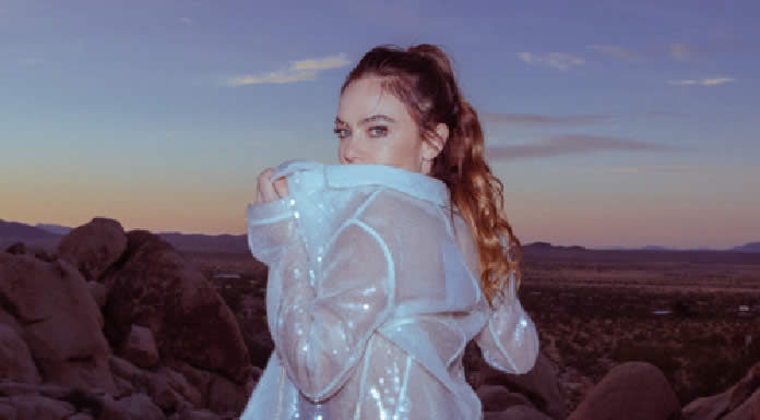 Julia Stone Firma Contrato Global Con BMG Y Anuncia Nuevo Álbum En Solitario Julia Stone Firma Contrato Global Con BMG Y Anuncia Nuevo Álbum En Solitario