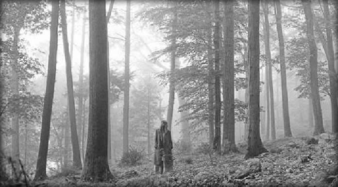 Taylor Swift Vendió Más De 1.3 Millones De Copias De “Folklore” En Sus Primeras 24 Horas Taylor Swift Vendió Más De 1.3 Millones De Copias De Folklore En Sus Primeras 24 Horas