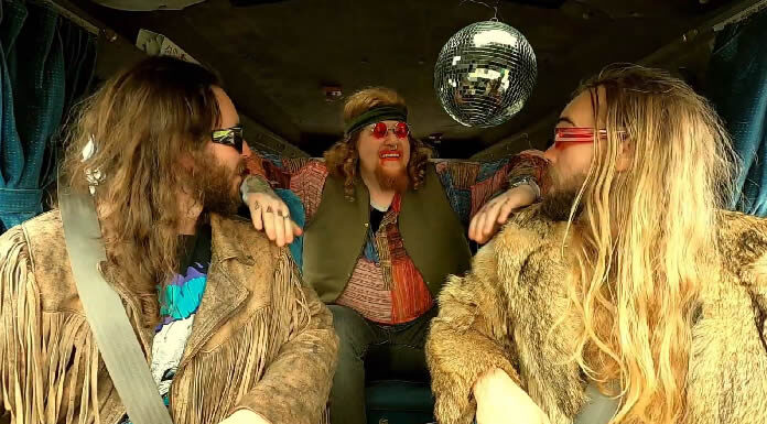 Volcanova Presenta Su Nuevo Sencillo Y Video “Super Duper Van” Volcanova Presenta Su Nuevo Sencillo Y Video "Super Duper Van"