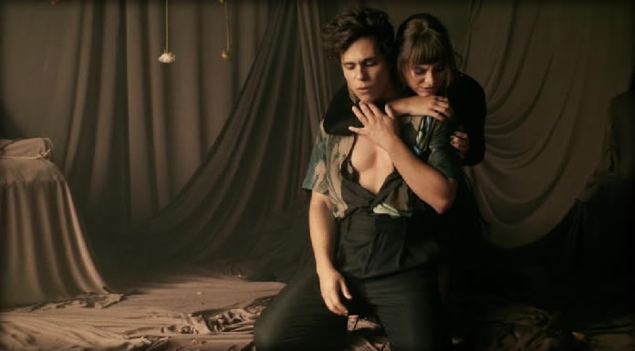 AWGUST Presenta Su Sencillo Y Video Debut "Never" Ft. Sofía Reyes