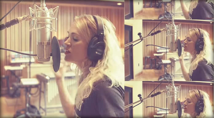 Carrie Underwood Estrena "Let There Be Peace" Adelanto De Su Álbum Navideño "The Gift"