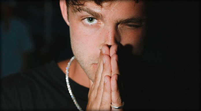 Conor Matthews Presentó “Hit Me Back” De Su Nuevo EP “Heartbreak In The Hills” Conor Matthews Presentó "Hit Me Back" De Su Nuevo EP "Heartbreak In The Hills"