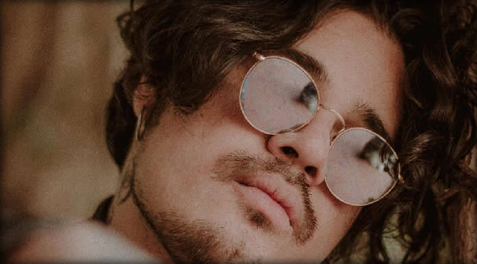 Jona Camacho Presenta Versiones En Vivo De Sus Éxitos Vía “MMXX Sessions” Jona Camacho Presenta Versiones En Vivo De Sus Éxitos Vía "MMXX Sessions"