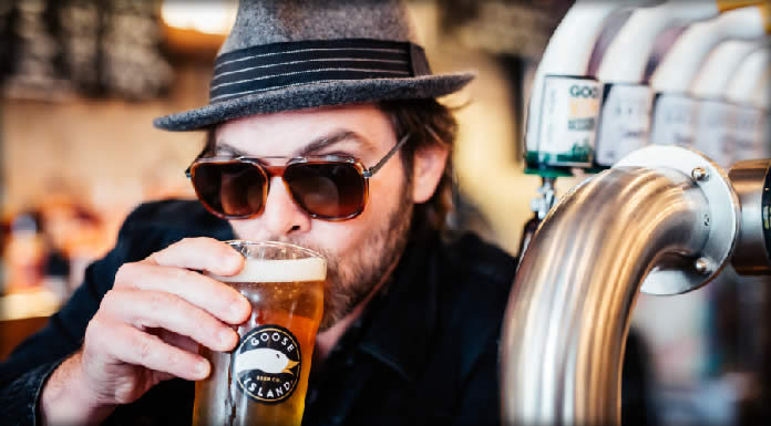 Supergrass y Goose Island Beer Co Lanzan Hoy "Mansize Brew Sir?" En Vivo En 360° Y VR