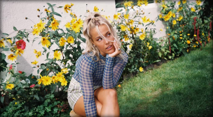 Julie Bergan Presenta “Hard Feelings: Ventricle 2” Segunda Parte De Su EP “Hard Feelings” Julie Bergan Presenta "Hard Feelings: Ventricle 2" Segunda Parte De Su EP "Hard Feelings"