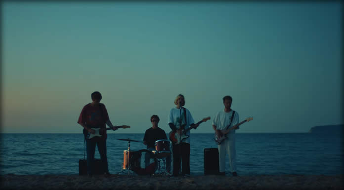 Slow Pulp Estrena Su Nuevo Sencillo Y Video “At It Again” Slow Pulp Estrena Su Nuevo Sencillo Y Video "At It Again"