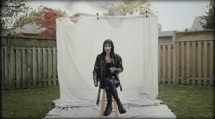 Command Sisters Presenta El Video Oficial De Su Nuevo Sencillo “Lonely Lullaby” Command Sisters Presenta El Video Oficial De Su Nuevo Sencillo "Lonely Lullaby"