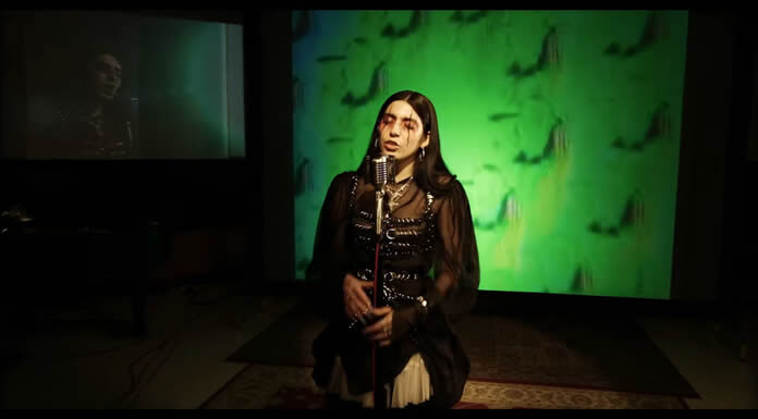 DeathbyRomy Comparte El Video De Su “Love u – to Death Medley” (1 Mic 1 Take) DeathbyRomy Comparte El Video De Su Love u – to Death Medley (1 Mic 1 Take)