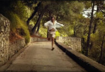 Harry Styles Presenta El Video Oficial De Su Sencillo "Golden"