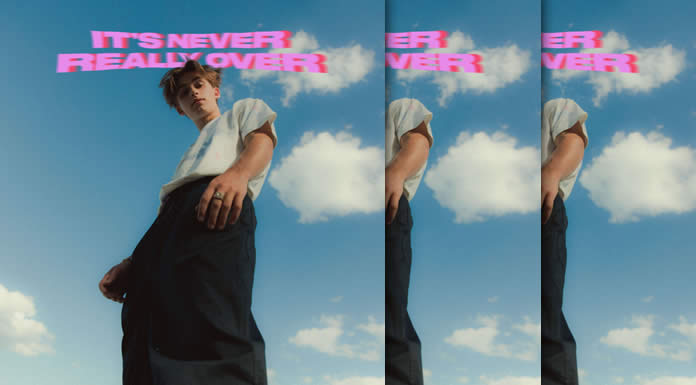 Johnny Orlando Presenta Su Nuevo EP "It's Never Really Over"