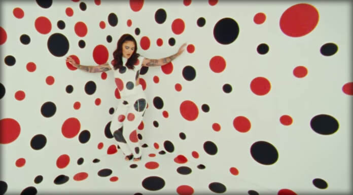 Julia Michaels Presenta El Video Oficial De Su Sencillo “Lie Like This” Julia Michaels Presenta El Video Oficial De Su Sencillo "Lie Like This"