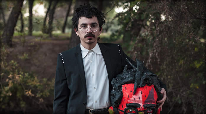 Julián Mayorga Presenta Su Nuevo Sencillo Y Video “Las Inmigratas” Ft. Eblis Álvarez Julián Mayorga Presenta Su Nuevo Sencillo Y Video "Las Inmigratas" Ft. Eblis Álvarez