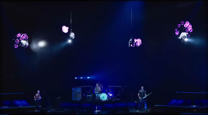 Muse Comparte El Video De "Break It To Me" Tomado De Su Película "Simulation Theory"