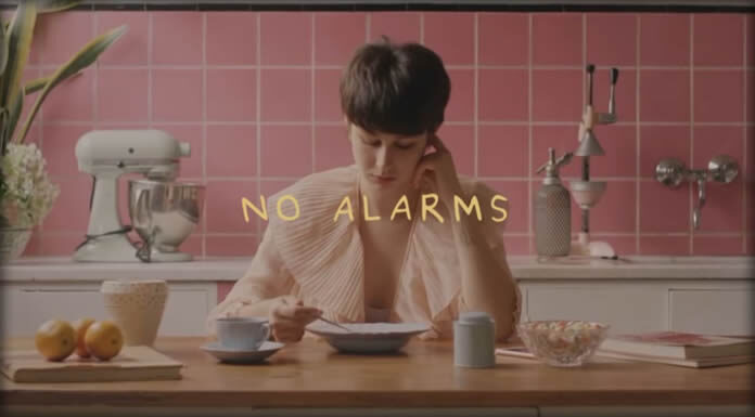 No Alarms Presentó El Video Oficial De Su Sencillo "Bad Advice" De Su Álbum "Deja View"