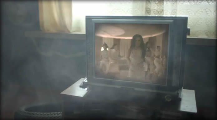 Claudia Valentina Presentó El Video Lírico De Su Nuevo Sencillo “4:15” Claudia Valentina Presentó El Video Lírico De Su Nuevo Sencillo "4:15"