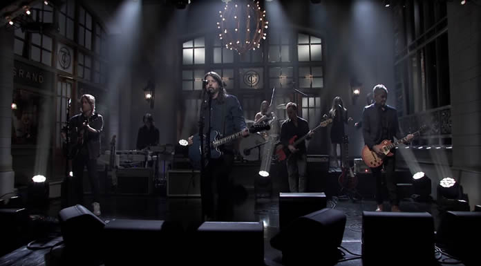 Foo Fighters Estrenó Su Nuevo Sencillo "Shame Shame" En Saturday Night Live Anoche