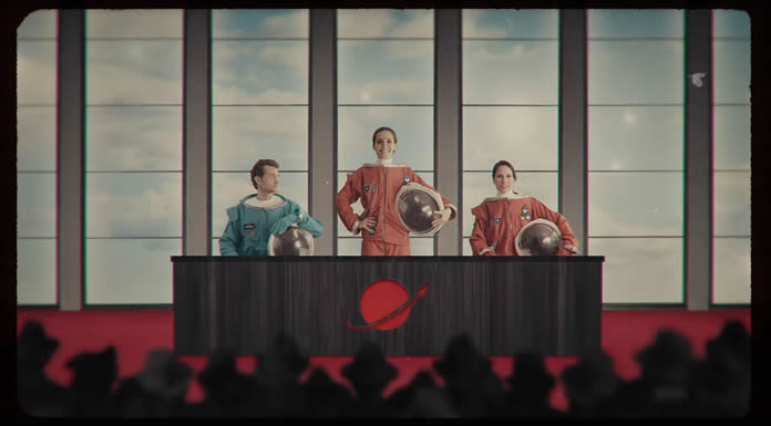 Love Of Lesbian Presenta Su Nuevo Sencillo Y Video "Cosmos"