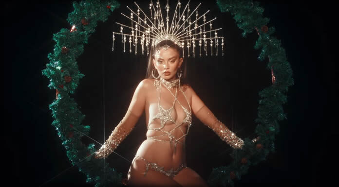 Sabrina Claudio Presenta Su Nuevo Sencillo Y Video Navideño “Warm December” Sabrina Claudio Presenta Su Nuevo Sencillo Y Video Navideño "Warm December"