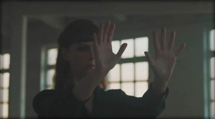 Vis à Vis Estrena Su Nuevo Sencillo Y Video “Cassandra” Vis à Vis Estrena Su Nuevo Sencillo Y Video "Cassandra"