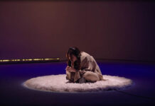 Gracie Abrams Presenta Su Nuevo Sencillo Y Video En Vivo "Brush Fire"