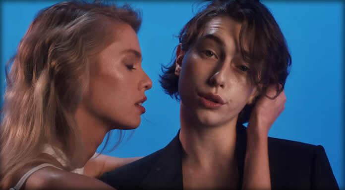 King Princess Estrena El Video Oficial De Su Sencillo "PAIN"