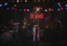 Paris Jackson Comparte La Presentación En Vivo De Su Sencillo “Let Down” En Jimmy Kimmel Live! Paris Jackson Comparte La Presentación En Vivo De Su Sencillo "Let Down" En Jimmy Kimmel Live!