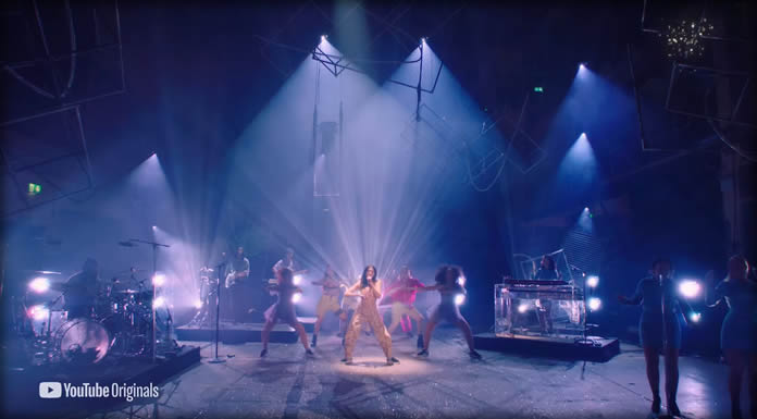 Dua Lipa Comparte Su Performance De "Levitating" En El Hello 2021: Americas De Youtube Originals