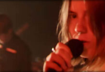 Whispering Sons Estrena Un Video En Vivo Para Su Reciente Sencillo “Surface” Whispering Sons Estrena Un Video En Vivo Para Su Reciente Sencillo "Surface"