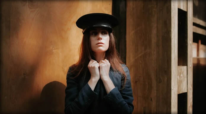 Dodie Presenta El Georgia Remix De Su Sencillo “Hate Myself” Dodie Presenta El Georgia Remix De Su Sencillo "Hate Myself"