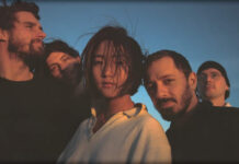 Lightning Bug Presenta Su Nuevo Sencillo Y Video “The Right Thing Is Hard To Do” Lightning Bug Presenta Su Nuevo Sencillo Y Video "The Right Thing Is Hard To Do"