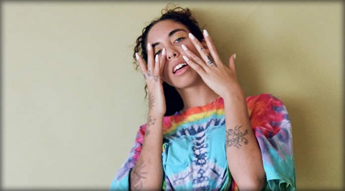 Indigo De Souza Anuncia Re-Edición De Su Álbum “I Love My Mom” Indigo De Souza Anuncia Re-Edición De Su Álbum "I Love My Mom"