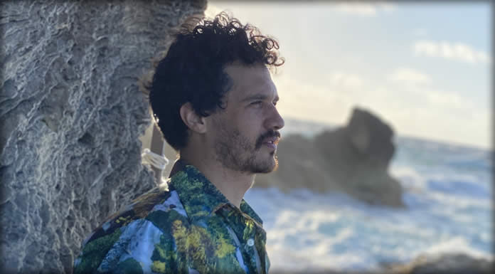 Rulo Presenta Su Nuevo Sencillo “Literatura” Rulo Presenta Su Nuevo Sencillo "Literatura"