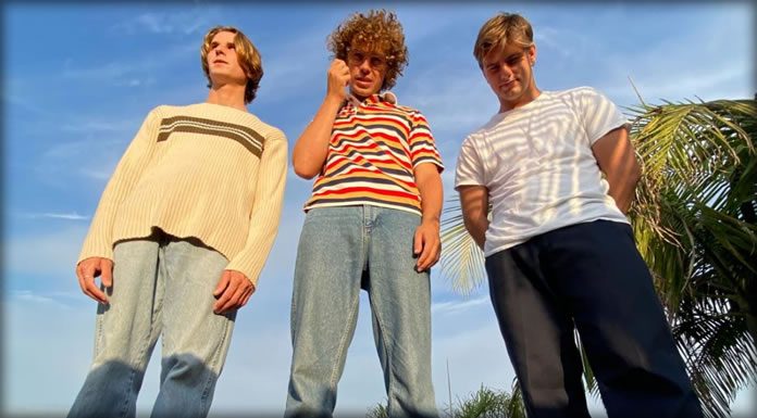 Almost Monday Estrena Su Nuevo Sencillo “This Is Growing Up” Almost Monday Estrena Su Nuevo Sencillo "This Is Growing Up"