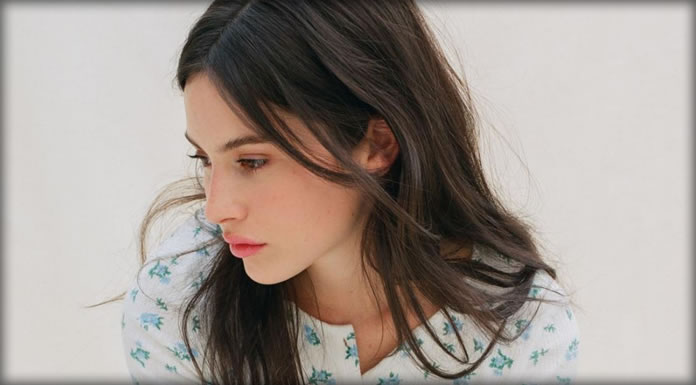 Gracie Abrams Estrena Su Nuevo Sencillo Y Video "Mess It Up"