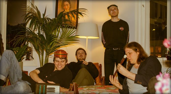 Red Paa Jord Presenta Su Nuevo Sencillo "Bysykkel"