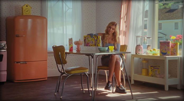 Salem Ilese Presenta Su Nuevo Sencillo Y Video “Dinosaurs (S4E7)” Salem Ilese Presenta Su Nuevo Sencillo Y Video "Dinosaurs (S4E7)"