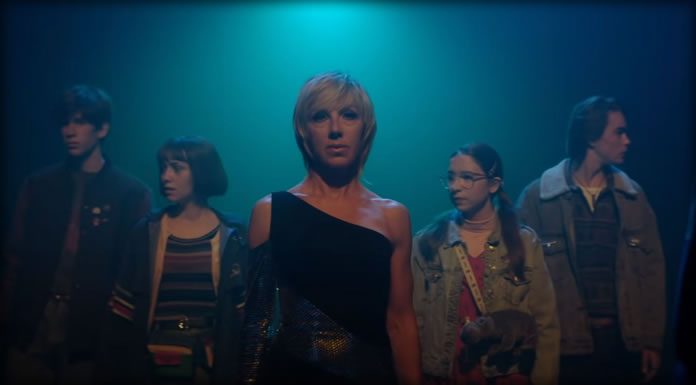 Ana Torroja Presenta “Paraíso” Tema Y Video Principal De La Serie Del Mismo Nombre Ana Torroja Presenta "Paraíso" Tema Y Video Principal De La Serie Del Mismo Nombre