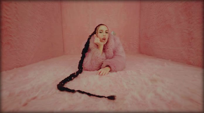 Aria Vega Presenta Su Nuevo Sencillo Y Video “FVCKBOY” Aria Vega Presenta Su Nuevo Sencillo Y Video "FVCKBOY"Aria Vega Presenta Su Nuevo Sencillo Y Video "FVCKBOY"